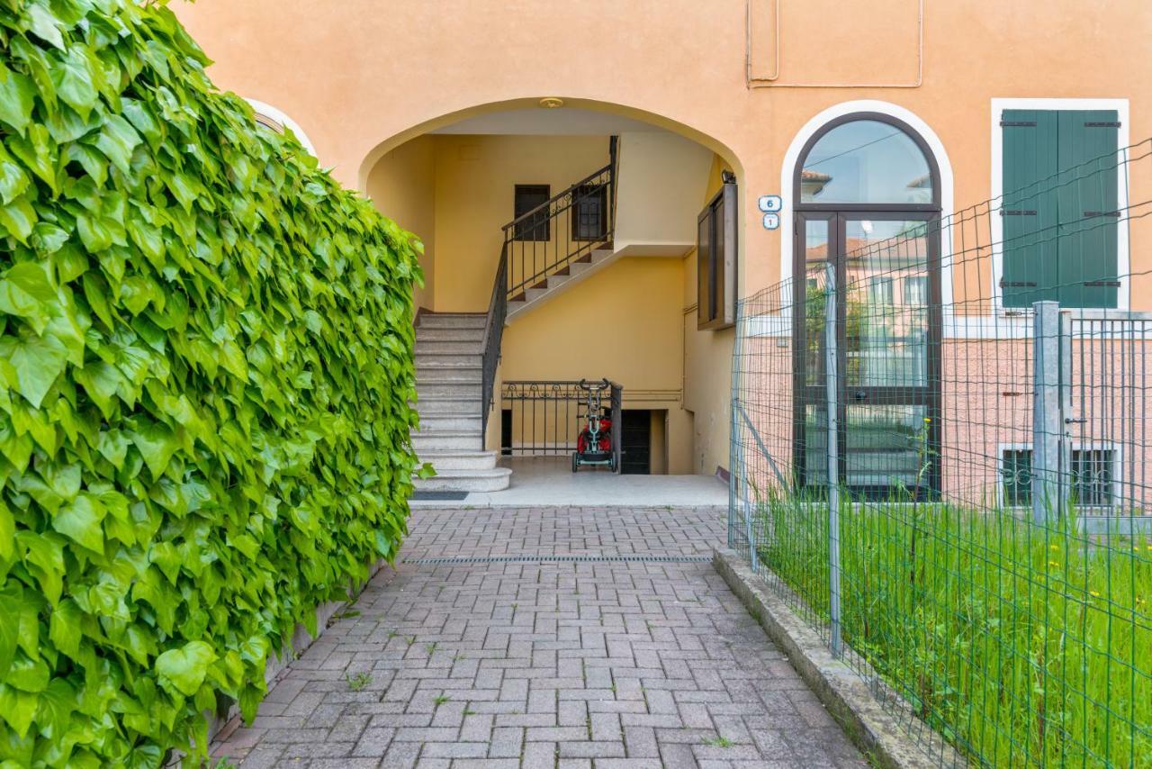 Prato Della Valle Roomy Flat *