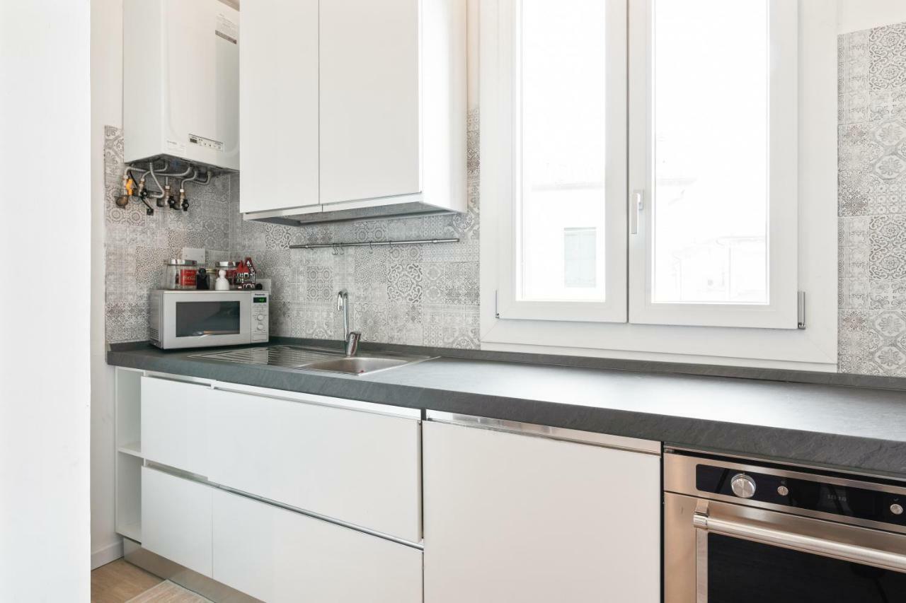 Prato Della Valle Roomy Flat Appartamento
