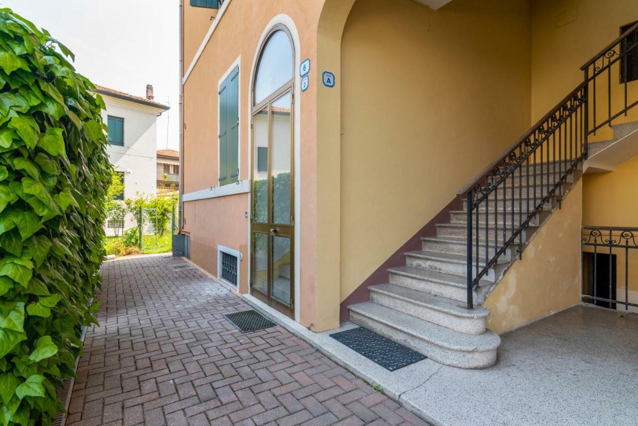 Prato Della Valle Roomy Flat Apartment